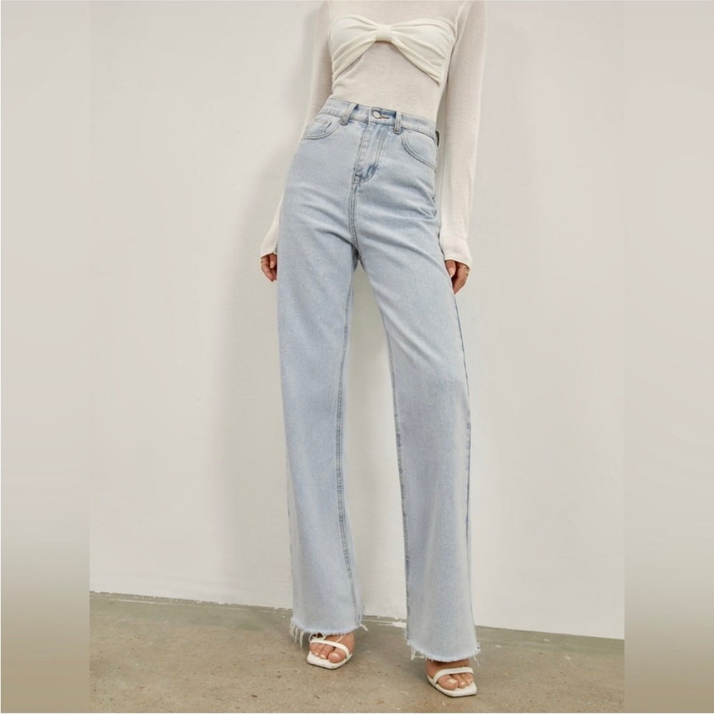 Light wash blue denim jeans- straight leg raw hem perfect closet essential jeans - Picture 4 of 12